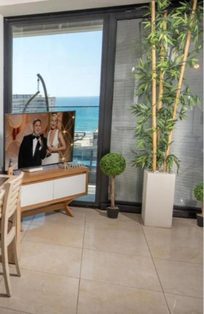 Bat Yam Luxery 5Br Sea View Suite Luaran gambar